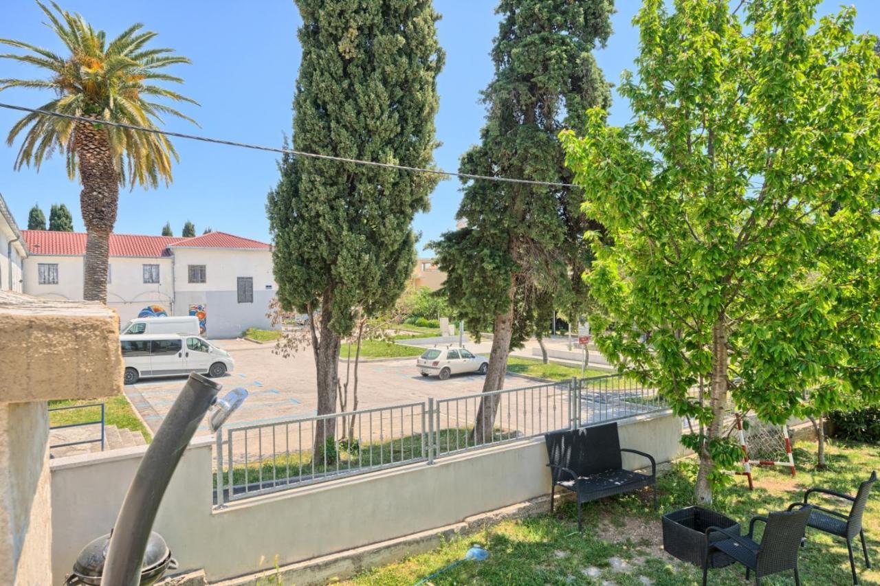 Apartment In Kastel Luksic With Terrace, Air Conditioning, W-Lan, Washing Machine 5107-2 Kaštela المظهر الخارجي الصورة